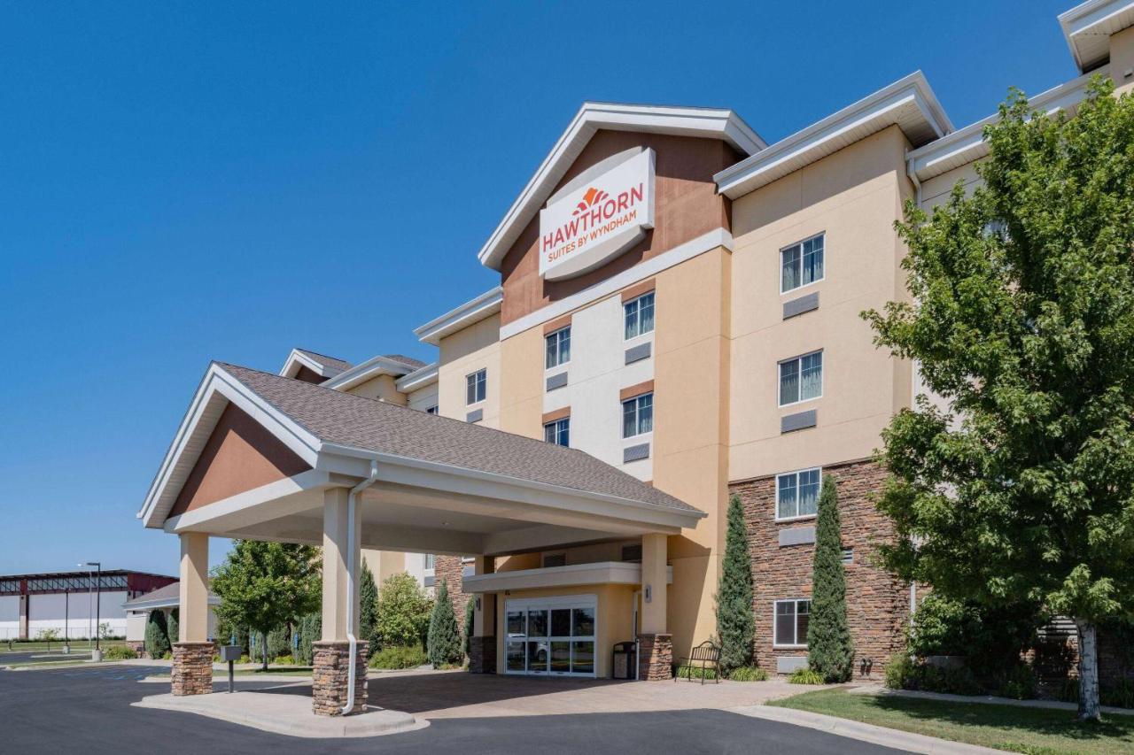 Hawthorn Suites By Wyndham Williston Exterior foto