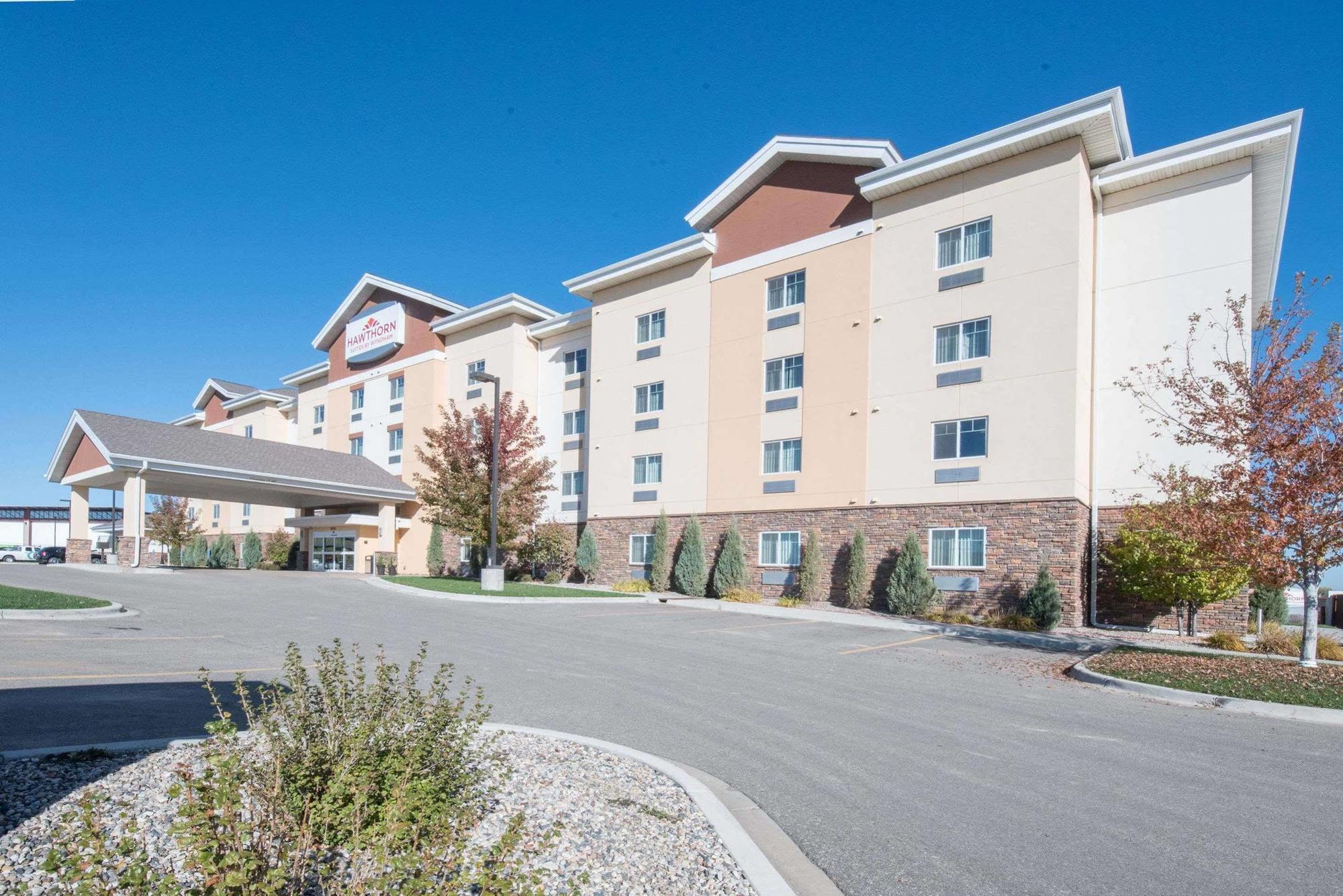 Hawthorn Suites By Wyndham Williston Exterior foto